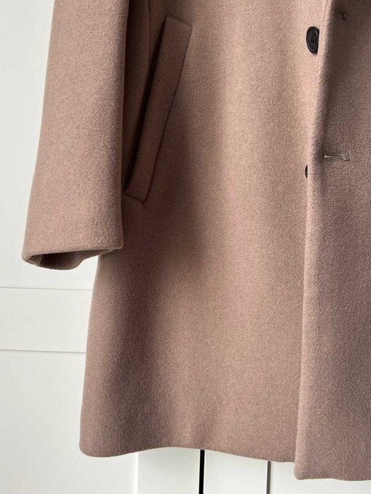 Шерстяное пальто от MANGO размер L есть нюанс