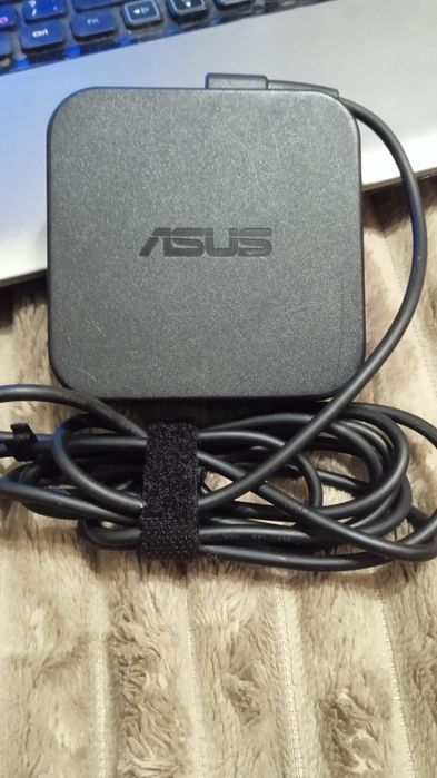 Блок питания для ноутбука Asus