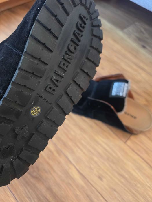 Balenciaga klapki Dumbo