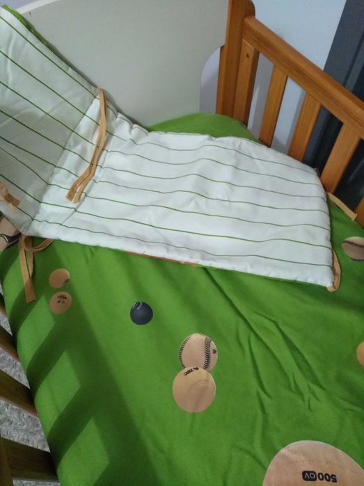 Contorno e edredom berço