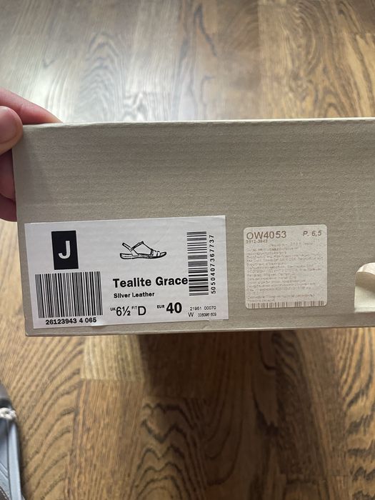 Новые сандалии Clarks 40р