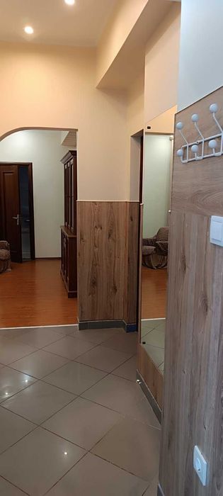 Окремий будинок в центрі(200м-пішохідна зона)з усіма зручностями