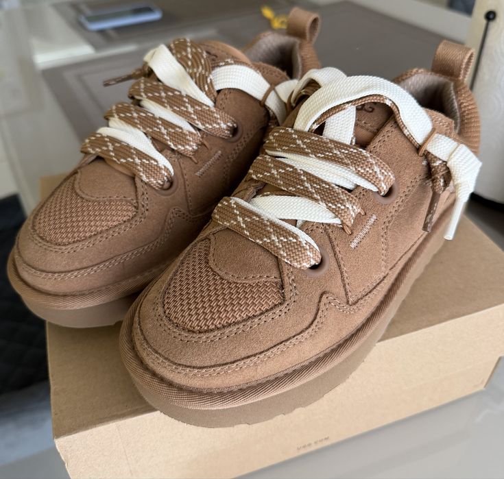 UGG Lowmel Нові 38