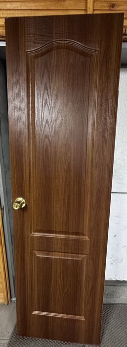 Продам б/у двері
