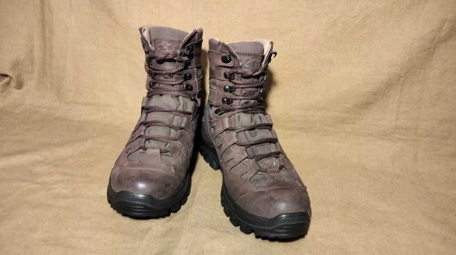 Трекінговие  ?тактические . чоловічі  берці  Барс розмір 41,шкіра.