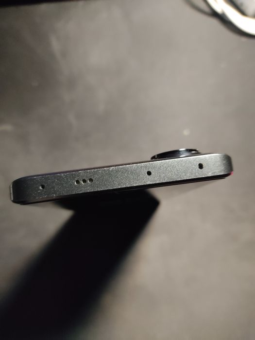 Продаю Xiaomi Redmi Note 13 Pro Plus 5G 8/256 Midnight Black. (обмін не цікавить)