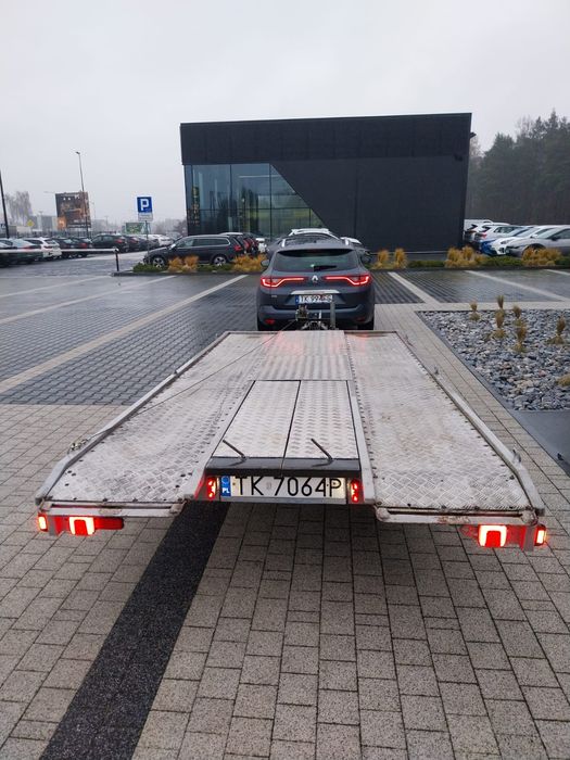 Przyczepa do przewozu pojazdow laweta sam.