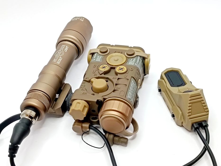 Комплект ЛЦУ NGAL-L3+ ліхтар Surefire + виносна кнопка AXON.