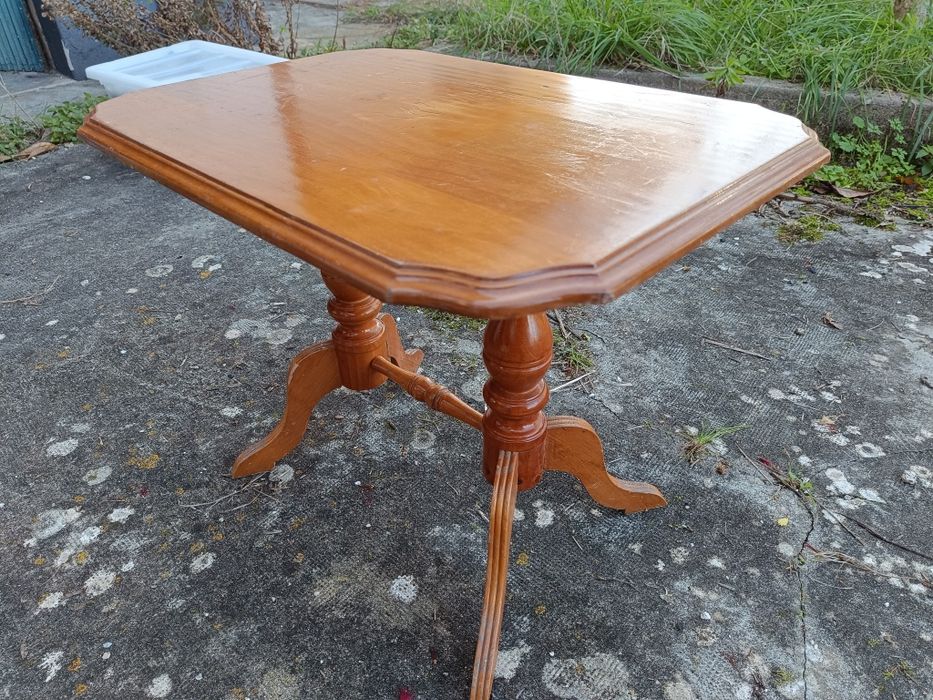 5 Mesas de madeira usado pés partidos