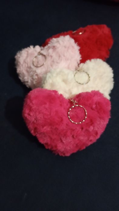 Serce na dłoni brelok