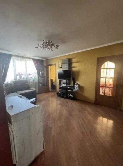 Продам 3-кімнатну квартиру у Великодолинському (326-990)