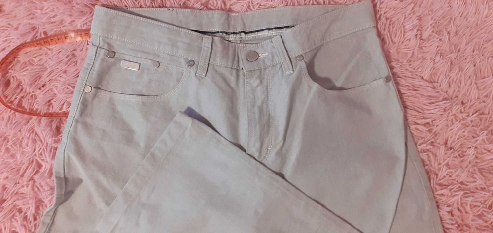 Spodnie Hugo Boss jak nowe 33/32