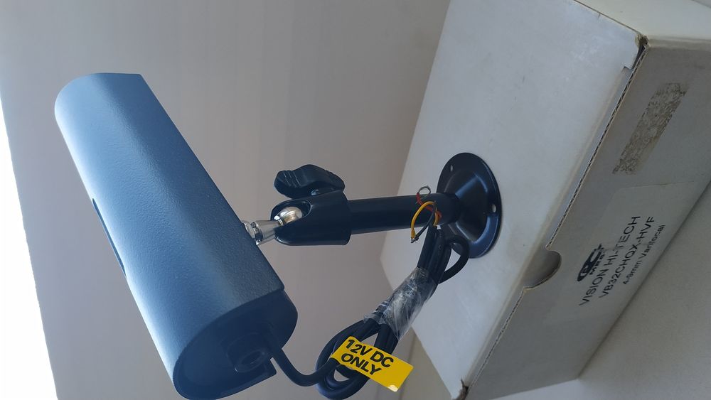 Видеокамера цветная Vision Hi-Tech