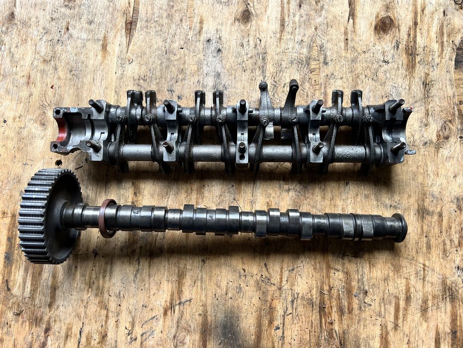 Wałek rozrządu Honda BF130 BF 115 silnik zaburtowy BF1 130