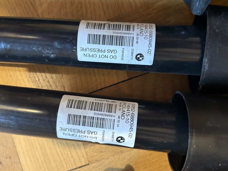 Amortyzatory BMW f20 f22 komplet 2019
