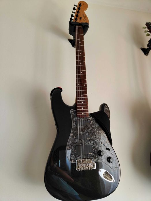 Fender Squier Stratocaster Affinity EMG Active Pickups