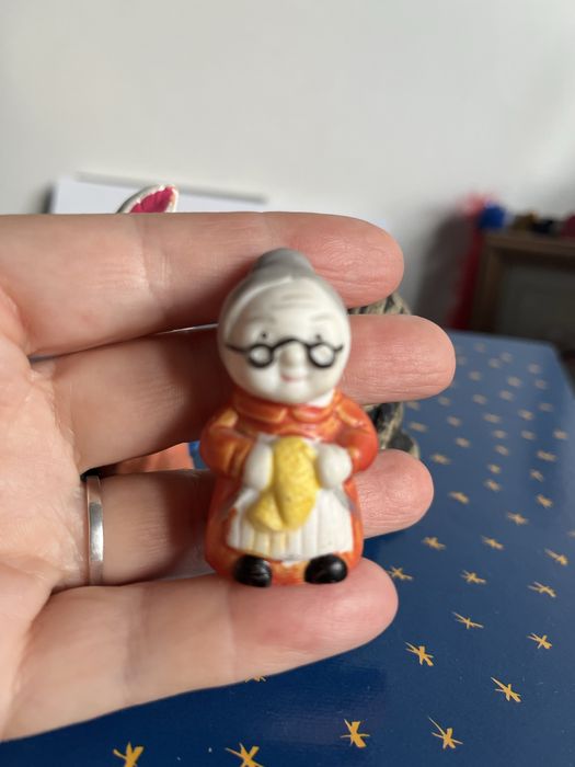 Zestaw figurek ceramicznych