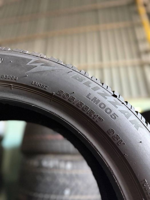 205/55R17 Bridgestone 2025p