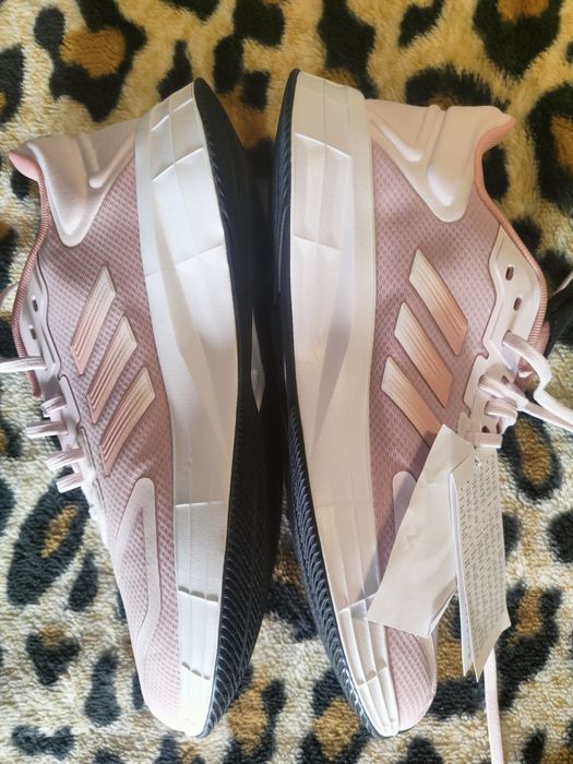 Женские кроссовки Adidas 43 р