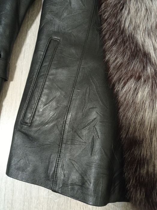 Кожаная курточка с чернобуркой