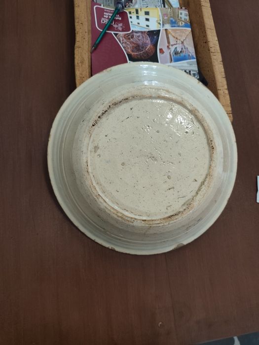 Prato da faiança dita ratinho em bom estado para venda .