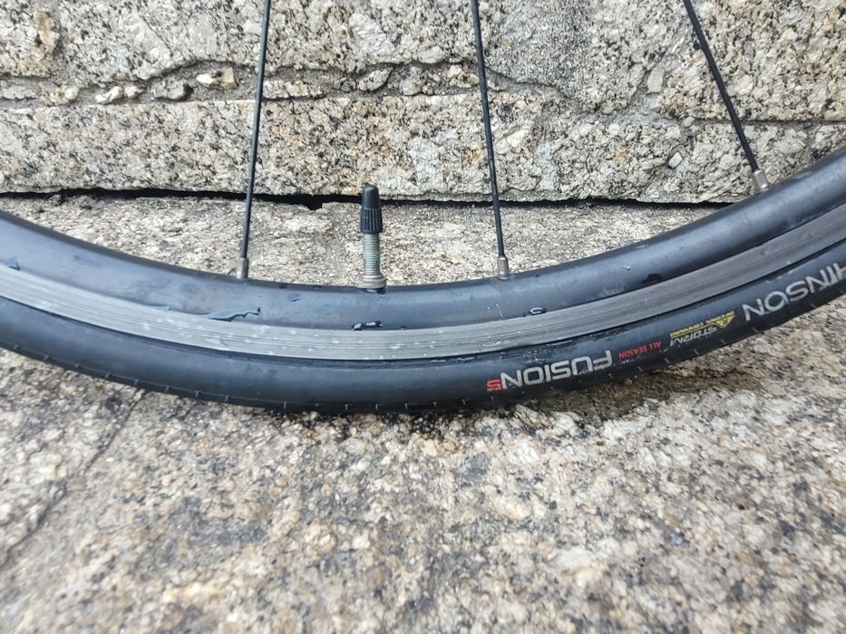 Rodas Estrada Shimano, Alumínio