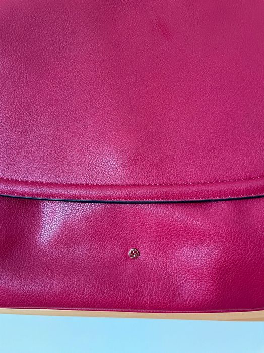 Mala Samsonite senhora vermelho de mão e tiracolo