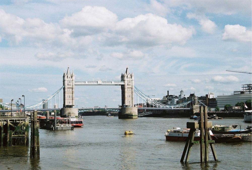 Плівкова камера Minolta Dynax 300si