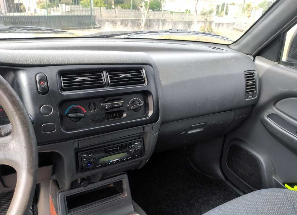 Mitsubishi L200 4x4 cabine Extra 180MIL KM