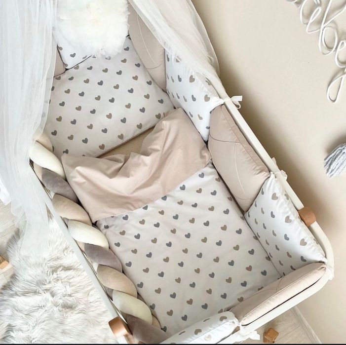 Постільна білизна та бортики у дитяче ліжко