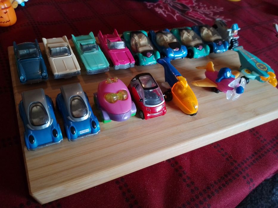 Colecção de 110 brindes do Kinder