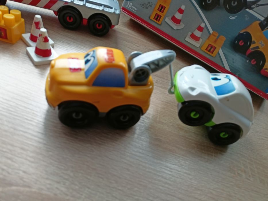 Zestaw autek, laweta.
