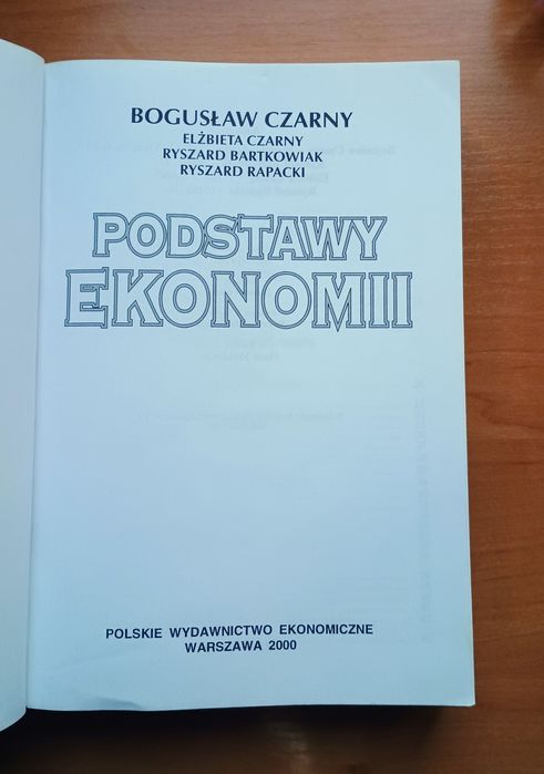 Podstawy ekonomii. B.Czarny. 2000r.