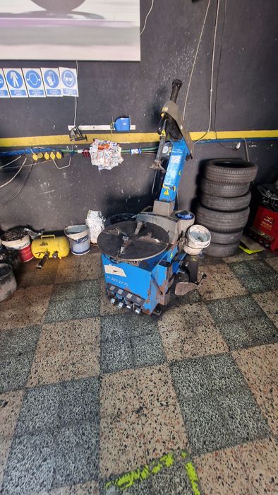 Vendo recheio de oficina pneus