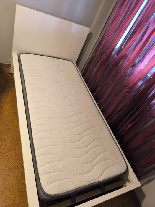 Cama solteiro Malm IKEA