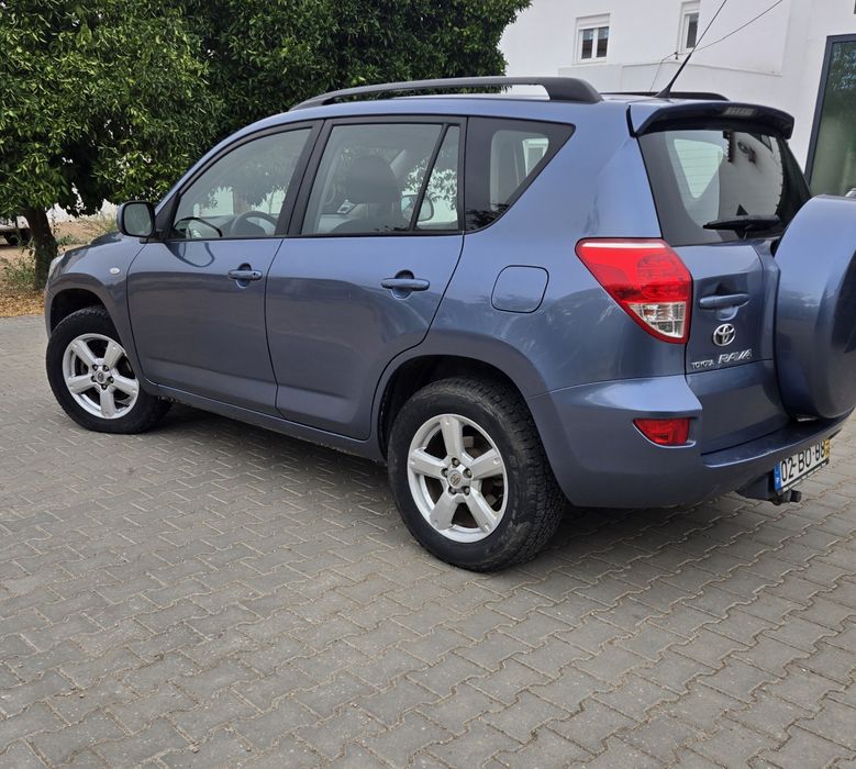 Toyota RAV4 2.2D-4D 177CV 4x4 - 2006 — photo 3