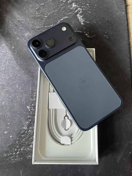 IPhone I17 PRO МАХ 7.3 " ЭКРАН 5G, ПАМЯТЬ 16 + 1 ТБ , 10 ЯДЕР, 4 КАМ