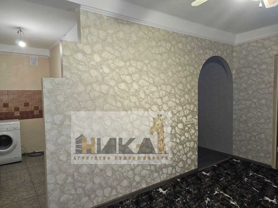 Продам 2-х кімнатну квартиру вул. Лахтінська