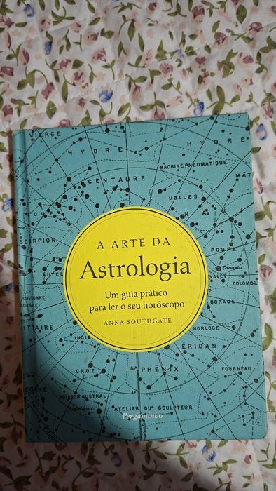 Livro "A arte da astrologia"