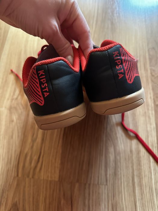 Buty sportowe halówki piłkarskie Kipsta 35