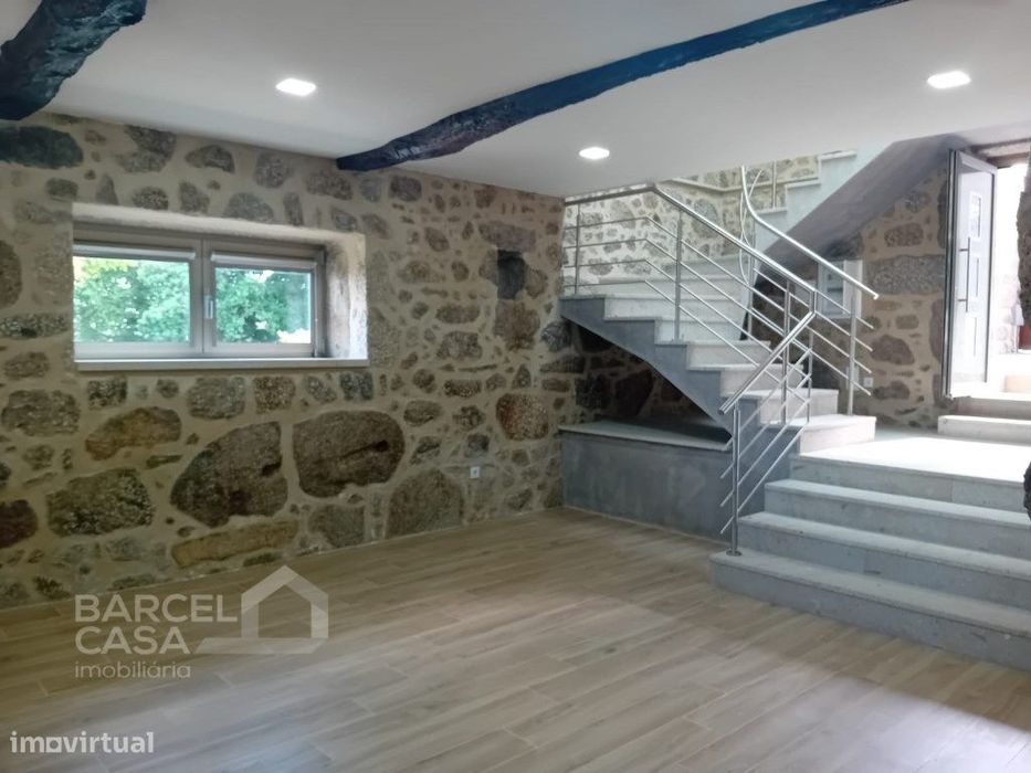 Exclusividade e Charme em Pedra: Moradia Individual T3 em Carapeços...
