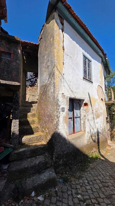 3 CASAS JUNTAS para venda em roriz / penalva do castelo – 24.500 € NEGOCIÁVEIS