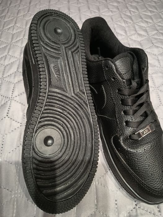 Sportowe czarne buty