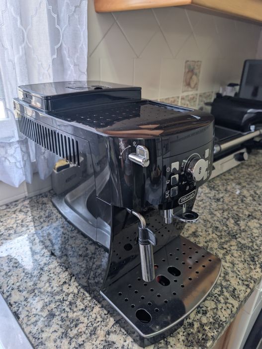 De'Longhi Magnifica S – Café em Grão, Cremoso e Perfeita para Galões/Cappuccino