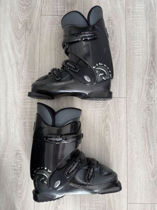 Narty Elan, buty Rossignol, kije fizan