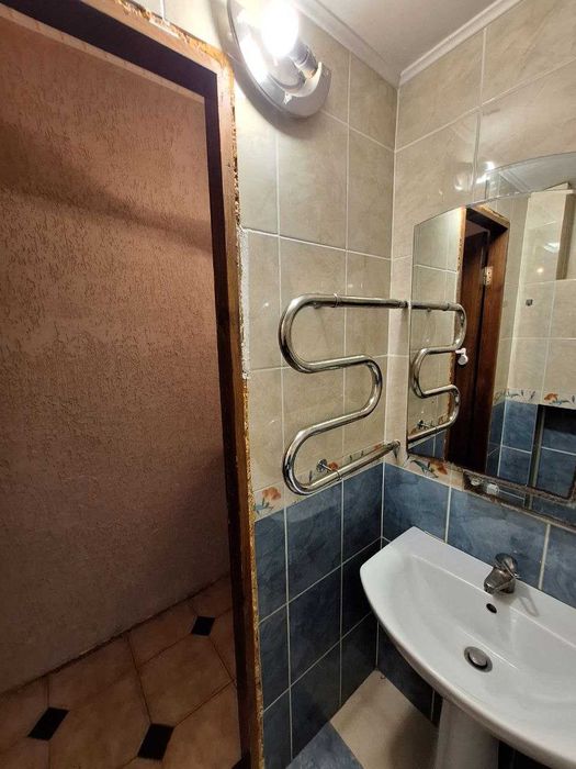 Продам 3 кімнатну квартиру по вул. Соборності (Доценка).єВідновлення.