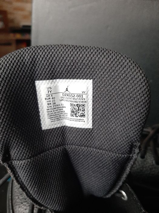 Sprzedam nowe buty Jordan max aura 5 roz.40