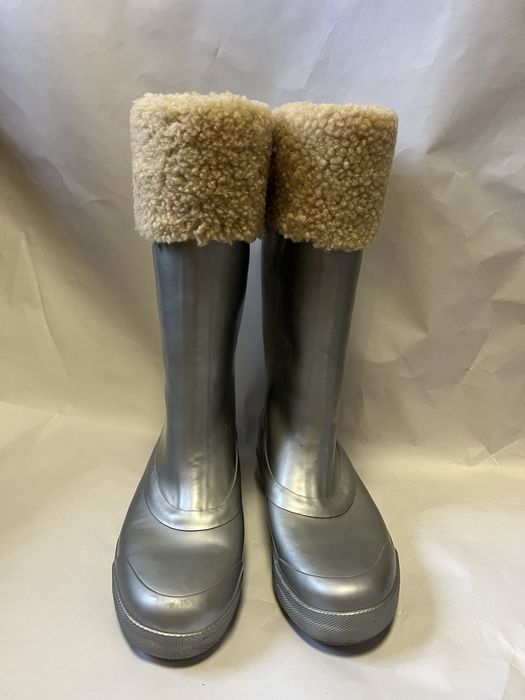 Резиновые сапоги UGG с манжетами и внутри овчина.