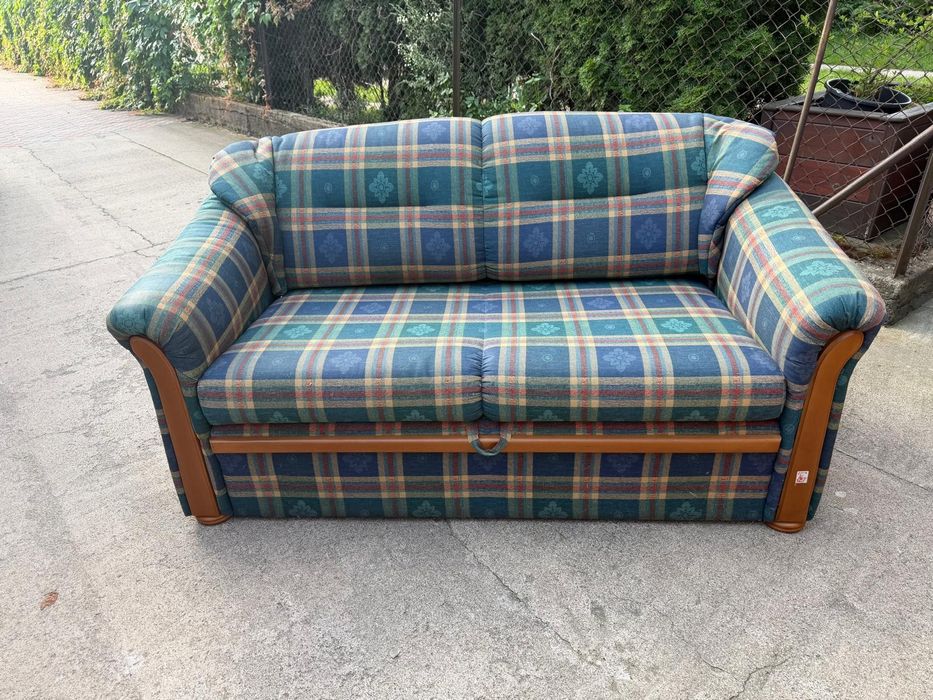 Czysta ,uprana sofa z funkcją spania