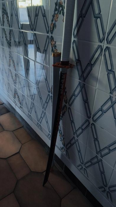 Katana de madeira